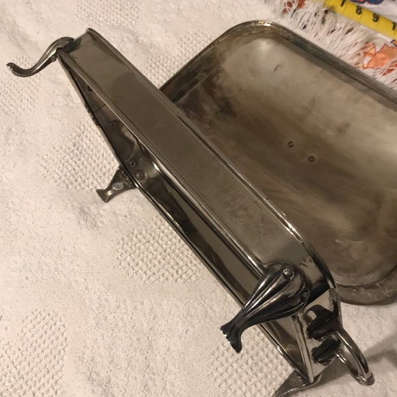 Silver Serving Stand with glass missing - Picture 8 of 10